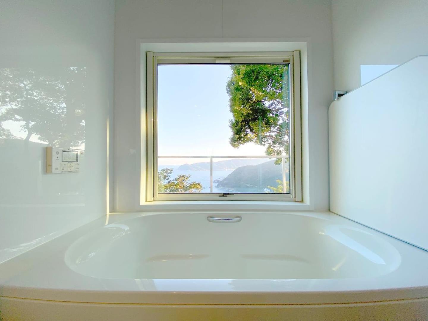 Villa White House Atami à Atami  Extérieur photo